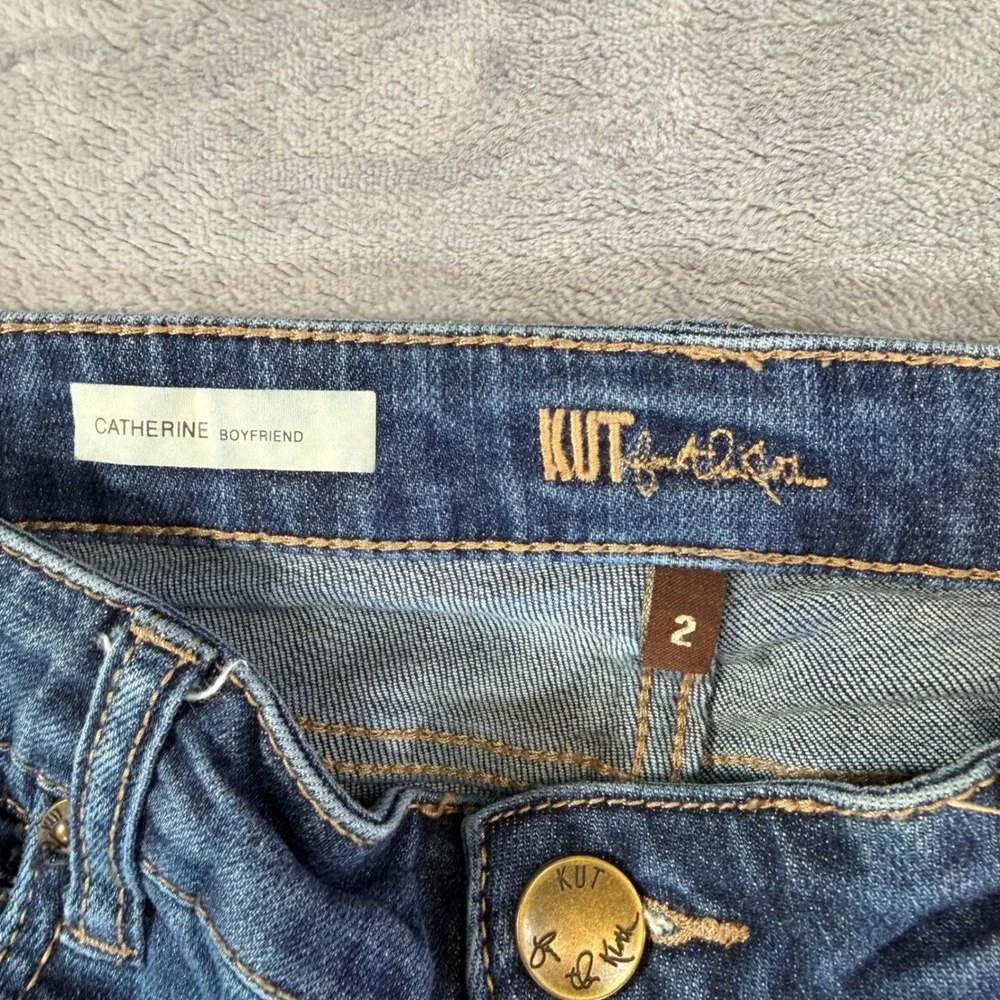 Kut from the Kloth Catherine Boyfriend‎ Distressed Jeans Women's Size 2 Blue